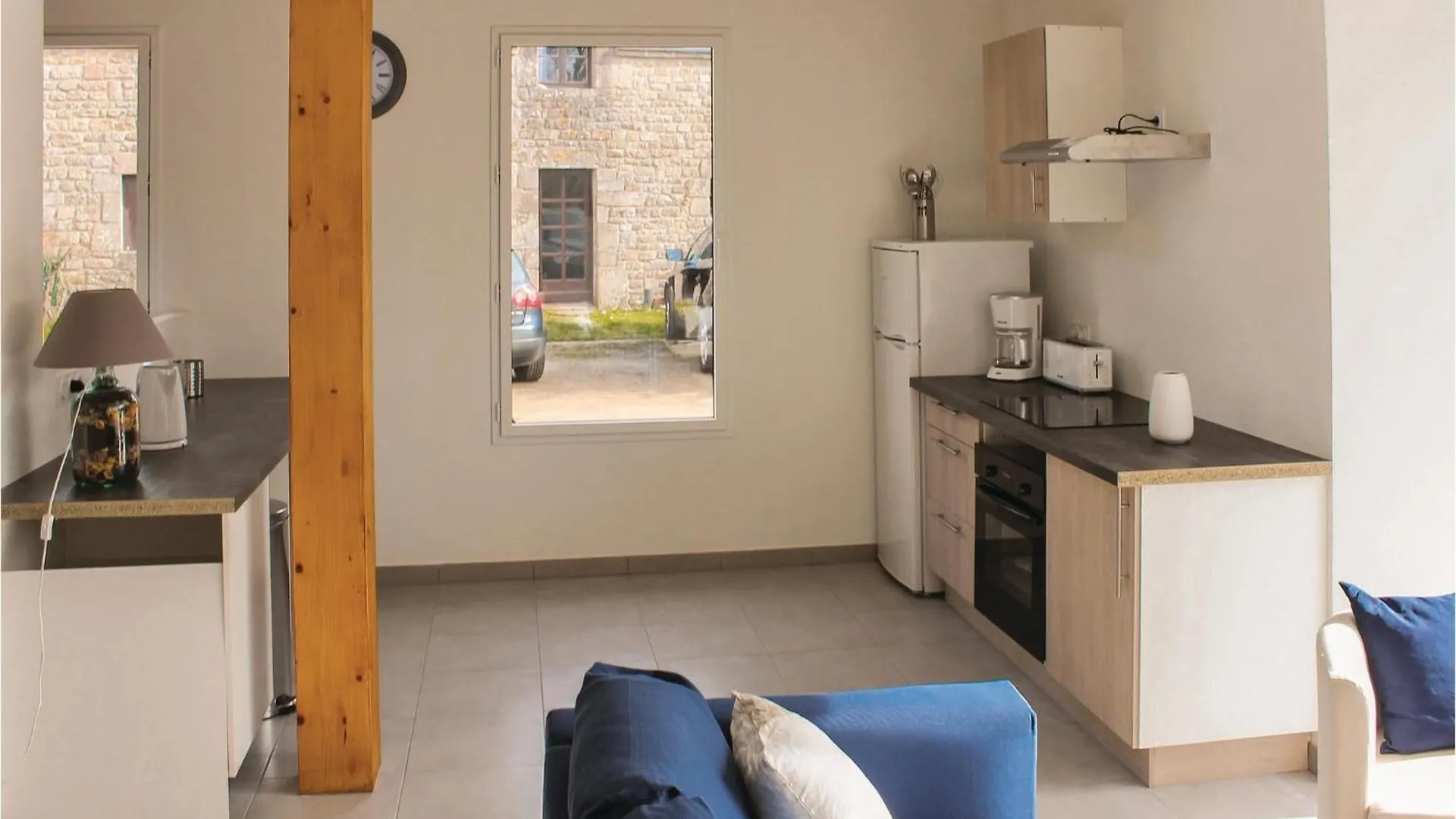 3 Bedroom Amazing Home In Erdeven